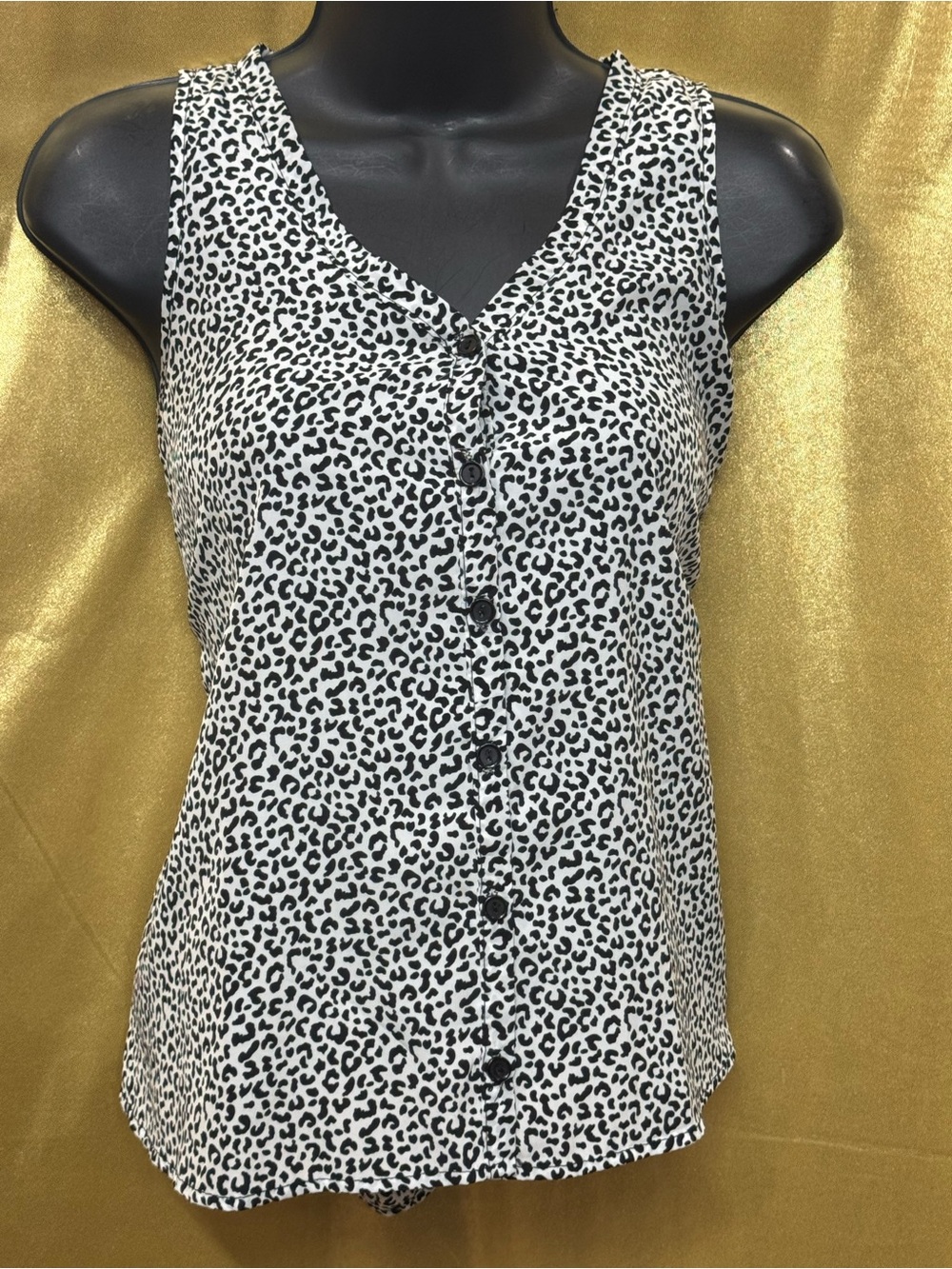 Soprano Leopard Print Sleeveless V-Neck Button-Up Blouse XL